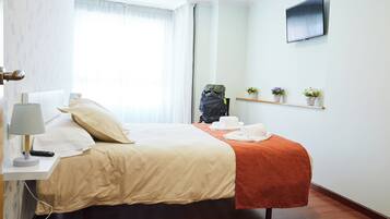 Fer et planche à repasser, Wi-Fi, draps fournis