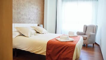 Fer et planche à repasser, Wi-Fi, draps fournis