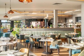 Dining - Landal Dylan Coastal Resort (Laugharne)