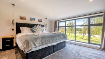 12 bedrooms, iron/ironing board, WiFi, bed sheets