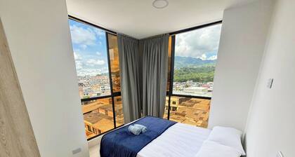 Wake up to panoramic mountain views in Guadalupe, Dosquebradas