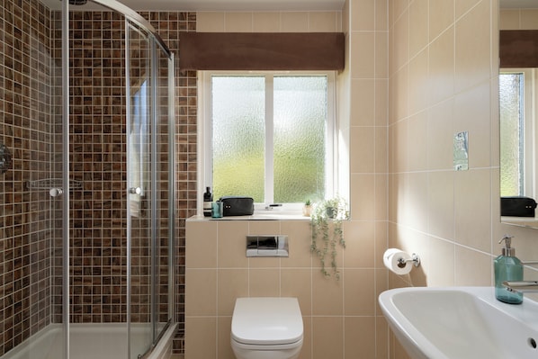 Classic Cabin | Bathroom