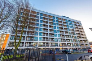 Exterior - Central 1BR | Walk to Uni, Hospital & City Centre (Greater Manchester)