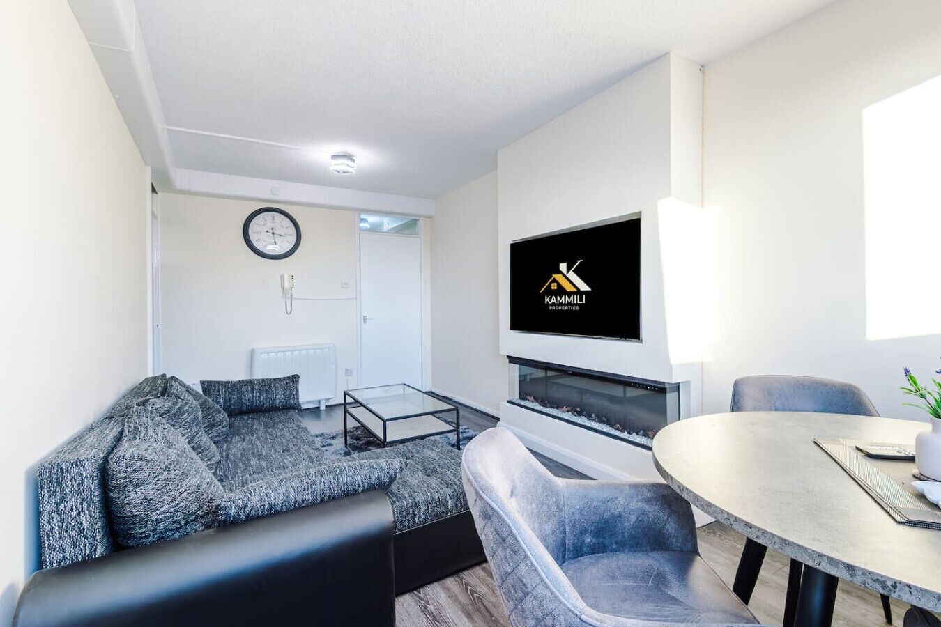 TV, fireplace