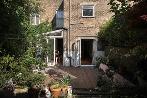 Apartment - 2-bed in Maida Vale With Private Garden (London)