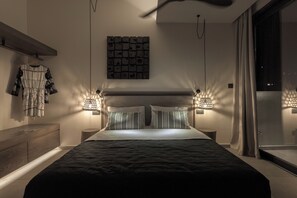 In-room safe, iron/ironing board, free WiFi, bed sheets - Bianco Boutique Villas - Eve (33F2+9P2 Pefki, Greece)