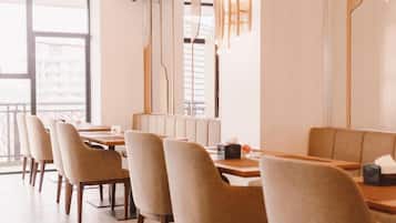 2 restaurants, breakfast, lunch, dinner served; Indonesian cuisine