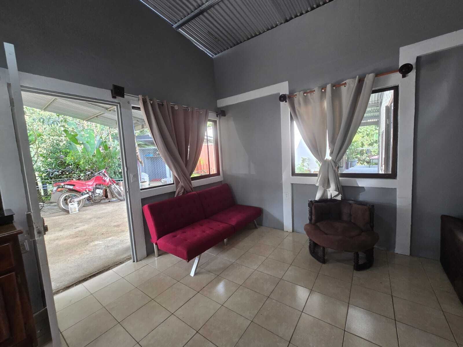 Maison, 2 chambres, fumeurs, terrasse | Salle de séjour