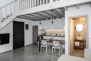 Refrigerador, horno, placa de cocina, lavavajillas