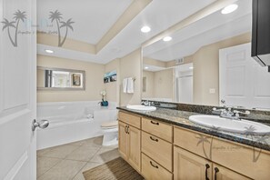 Shower - Ocean Club Villa D-206 Book now for the Summer! (Biloxi)