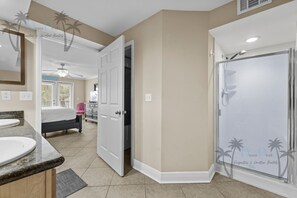 Shower - Ocean Club Villa D-206 Book now for the Summer! (Biloxi)