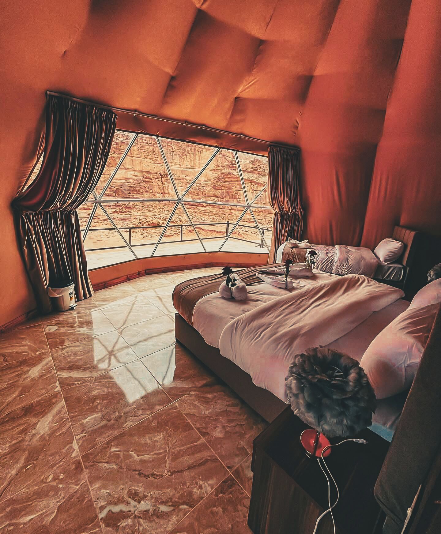 Soundproofing, free WiFi