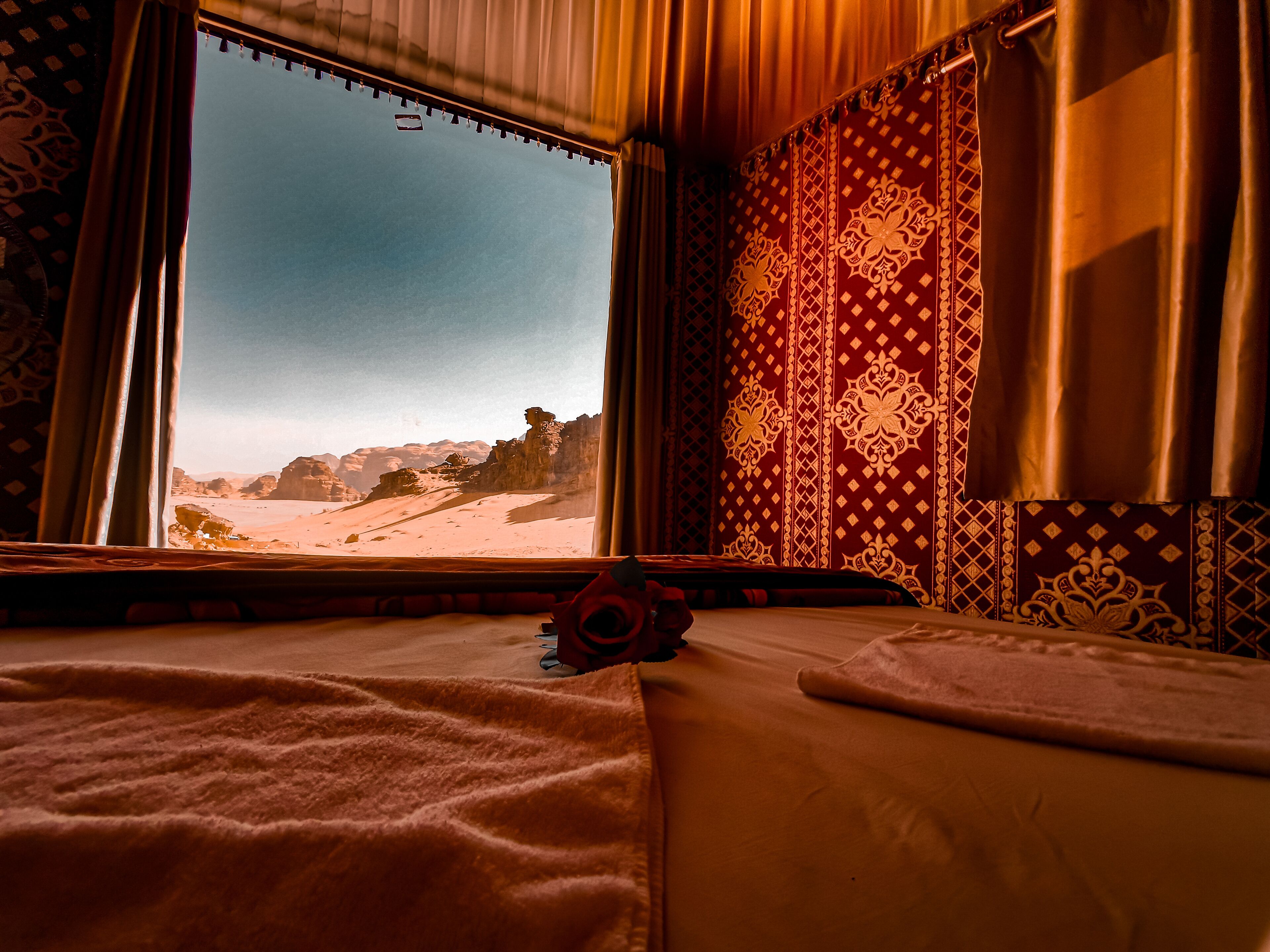 Classic Double or Twin Room, Mountain View | Soundproofing, free WiFi