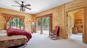 3 bedrooms, desk, iron/ironing board, WiFi