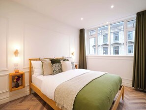 1 bedroom, iron/ironing board, WiFi, bed sheets - Calico | The Heim (Greater Manchester)