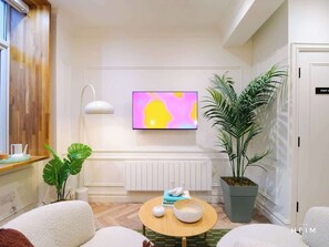 TV - Merino | The Heim (Greater Manchester)