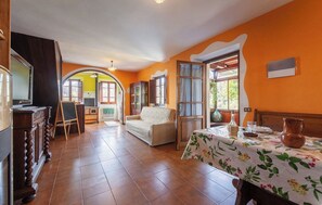 Dining room - Casa Iris Holiday Home with Pool (Camaiore)