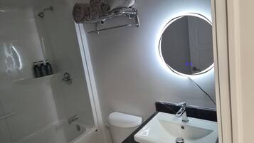 Handtücher, Seife, Toilettenpapier