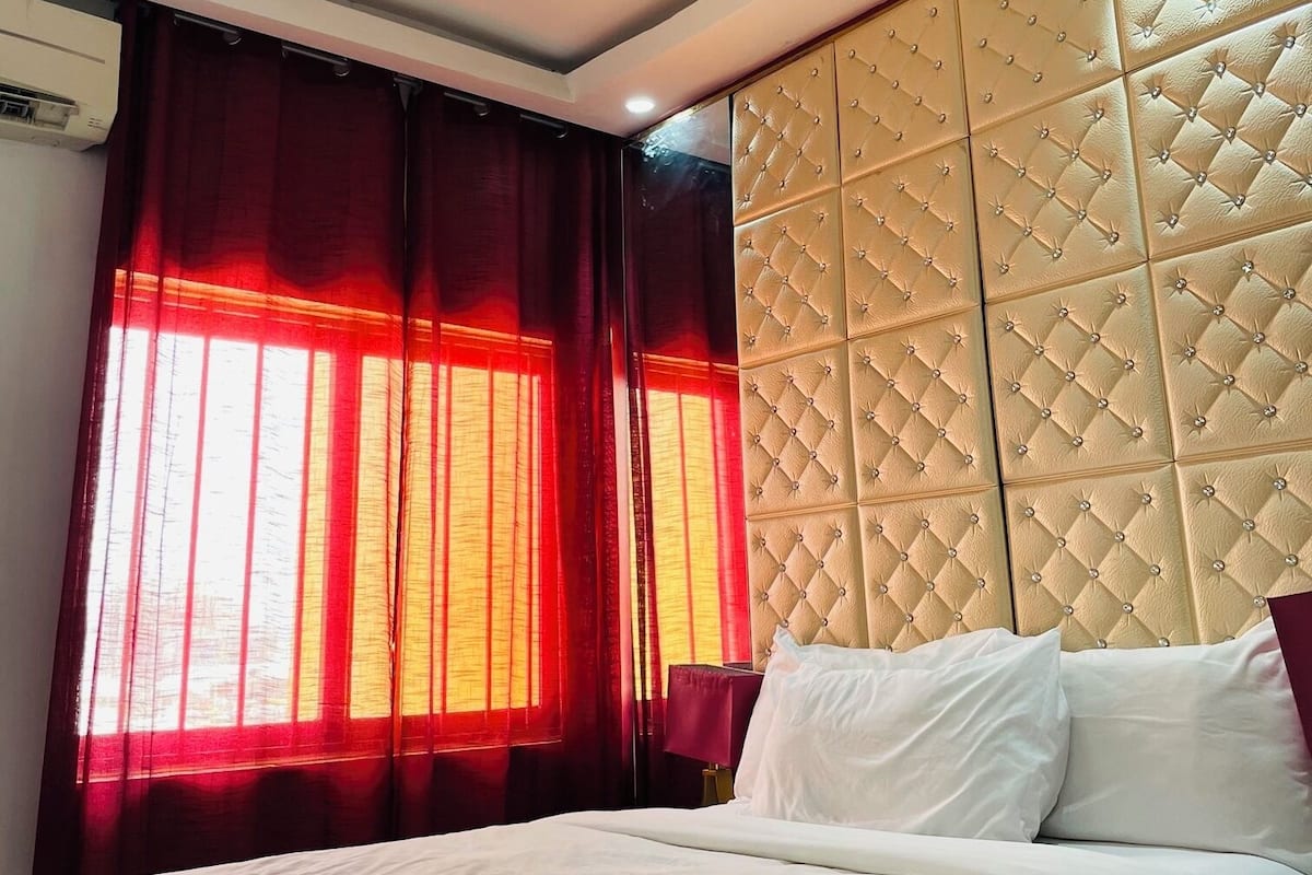 Kahden hengen perushuone, parveke, rantanäköala | Ilmainen Wi-Fi