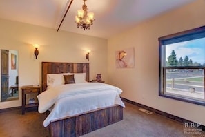 Free WiFi, bed sheets, wheelchair access