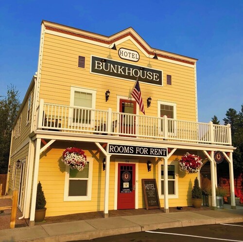 Sisters Bunkhouse Room 3