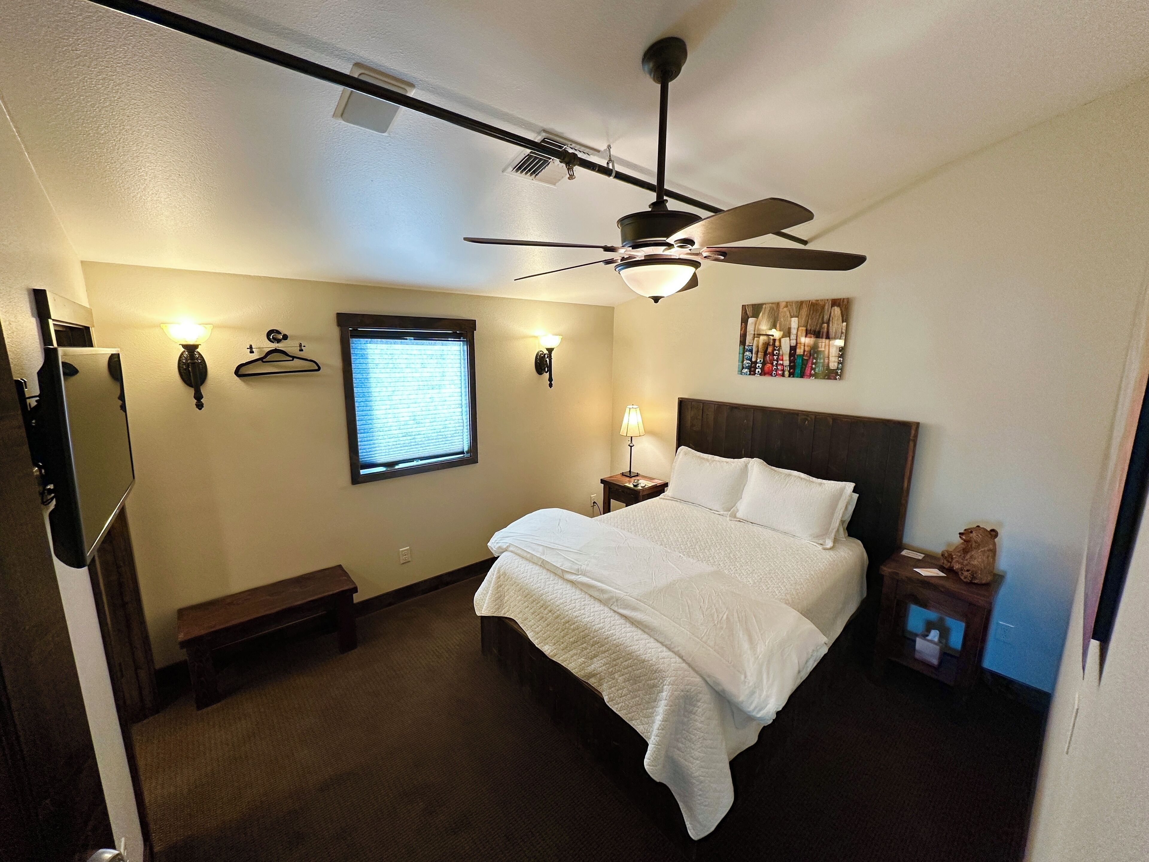 Free WiFi, bed sheets