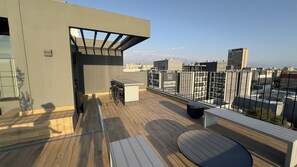 Apartment | Outdoor dining