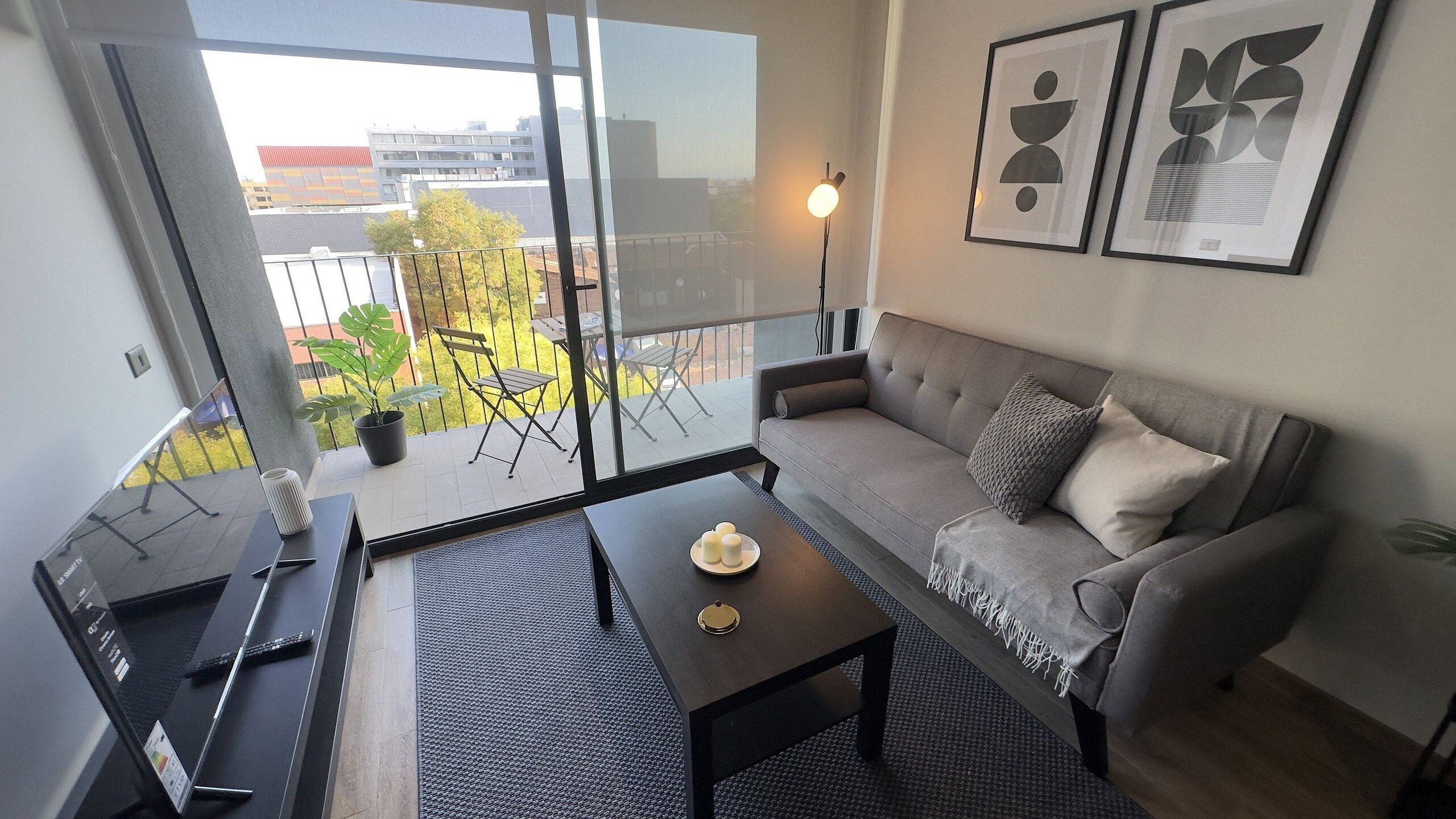 Apartment | Living area | Flat-screen TV