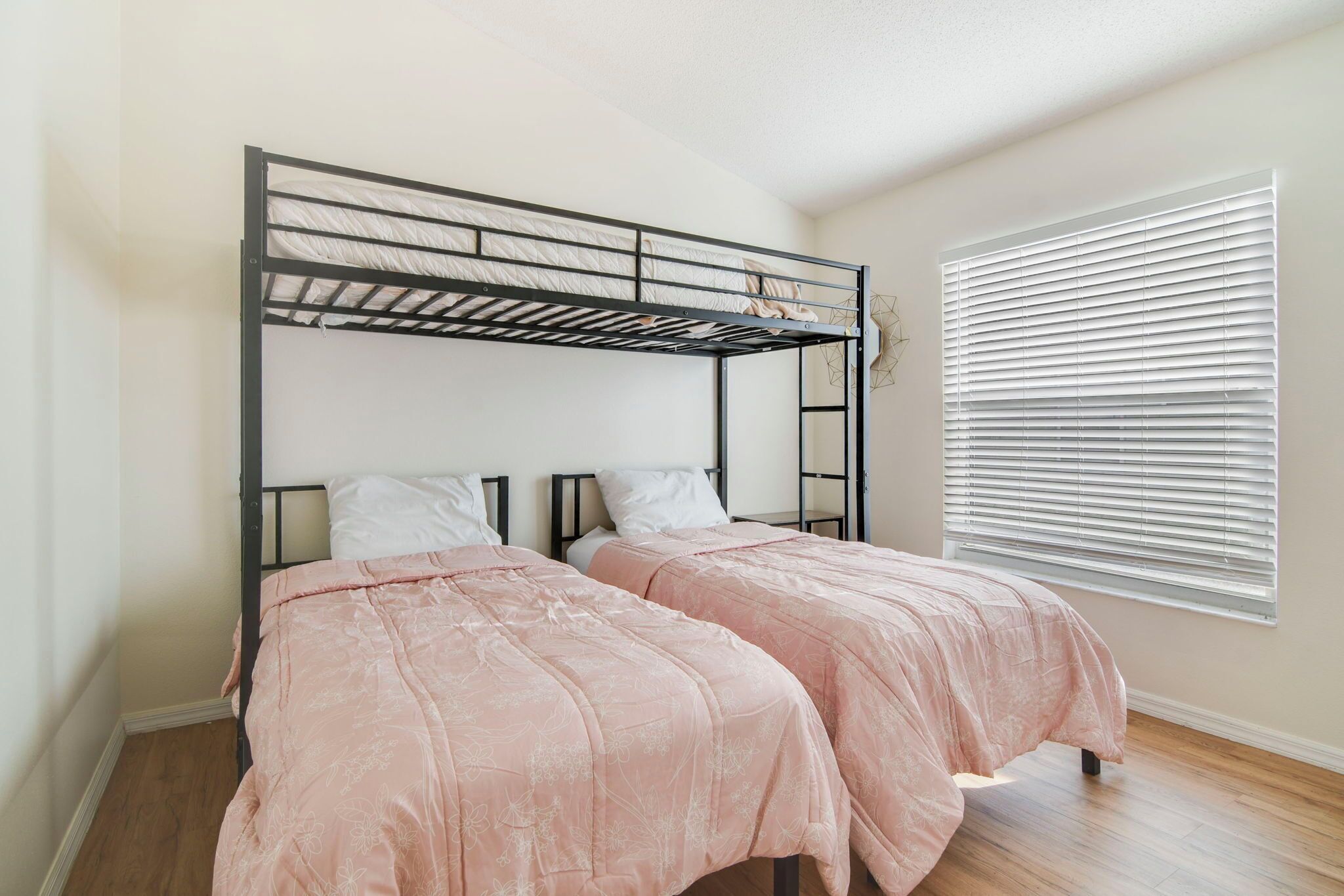 4 chambres, Wi-Fi, draps fournis