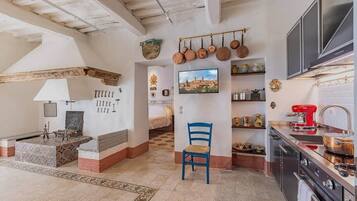 Kühlschrank, Ofen, Herdplatte, Geschirrspüler