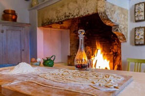 Interior - Donna Lavinia with indoor pool (Città della Pieve)