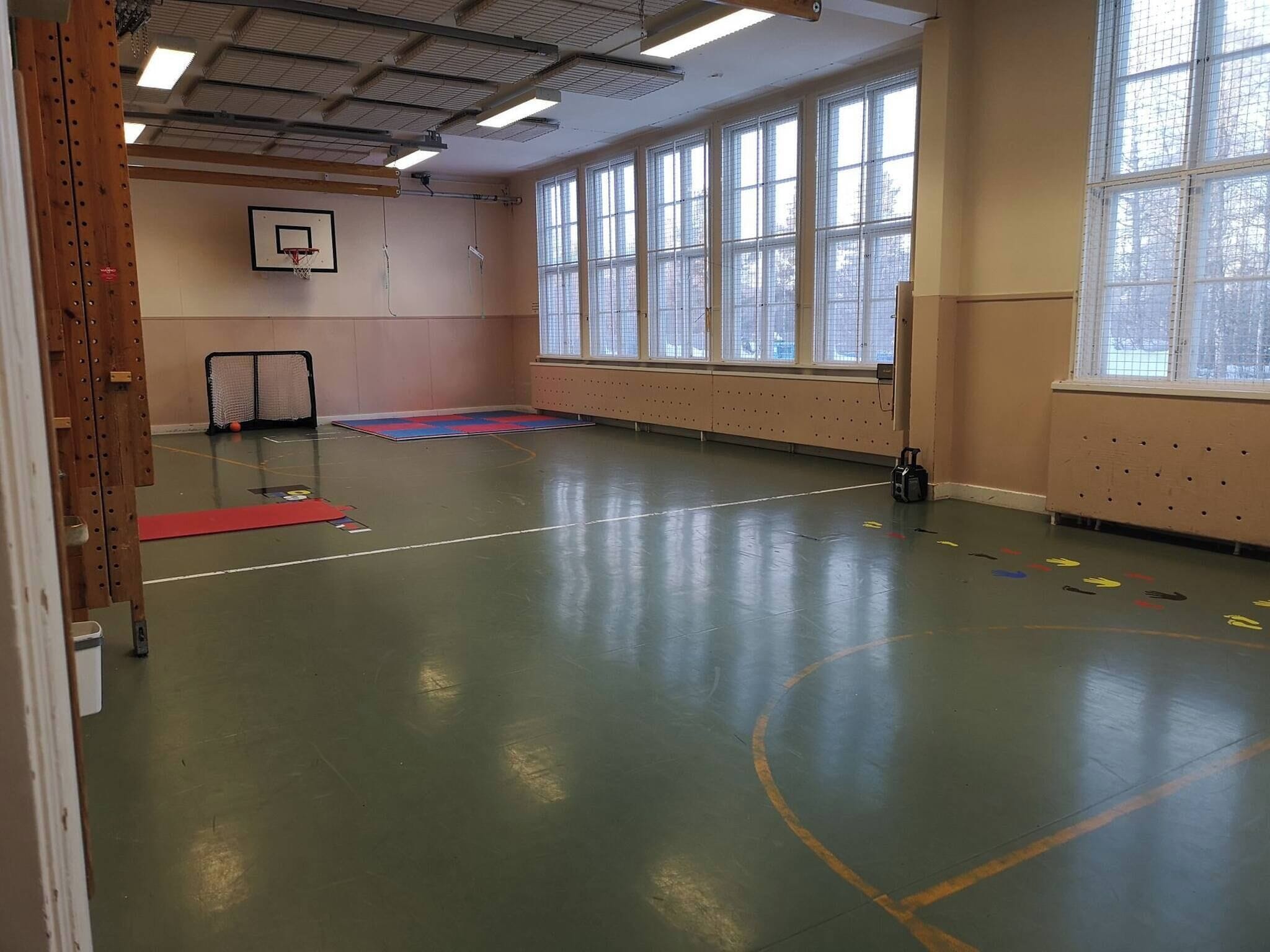 House, 3 Bedrooms, City View | Sport court