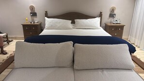 Room - Newly renovated Perfect 4-bedroom villa with AC in marvelous La Romana (La Romana)