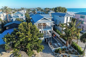 Exterior - Elm Street Retreat - by Island Real Estate Vactions (Anna Maria)