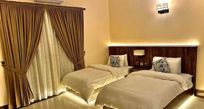 Bright & Cozy Rooms at Sunrise BnB Creek â Perfect for Couples & Families!