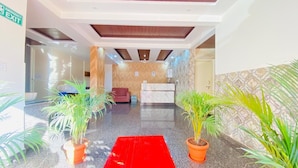 Dobbeltrom – deluxe, byutsikt | Lobby