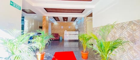 Deluxe dubbelrum - utsikt mot staden | Lobby