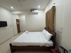 Deluxe Double Room, City View