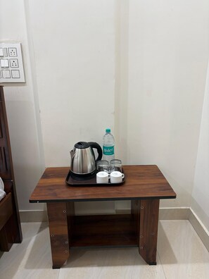 Deluxe Double Room, City View | Interior