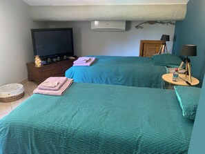 Iron/ironing board, free WiFi, bed sheets - Vrbo Property (Bagnols-sur-Cèze)