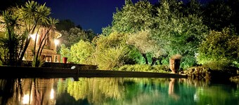 Stone house of character with pool & spa, space and authenticity