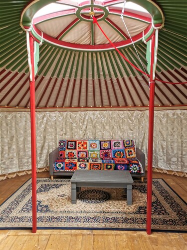 Nomad's Cottage and Yurt