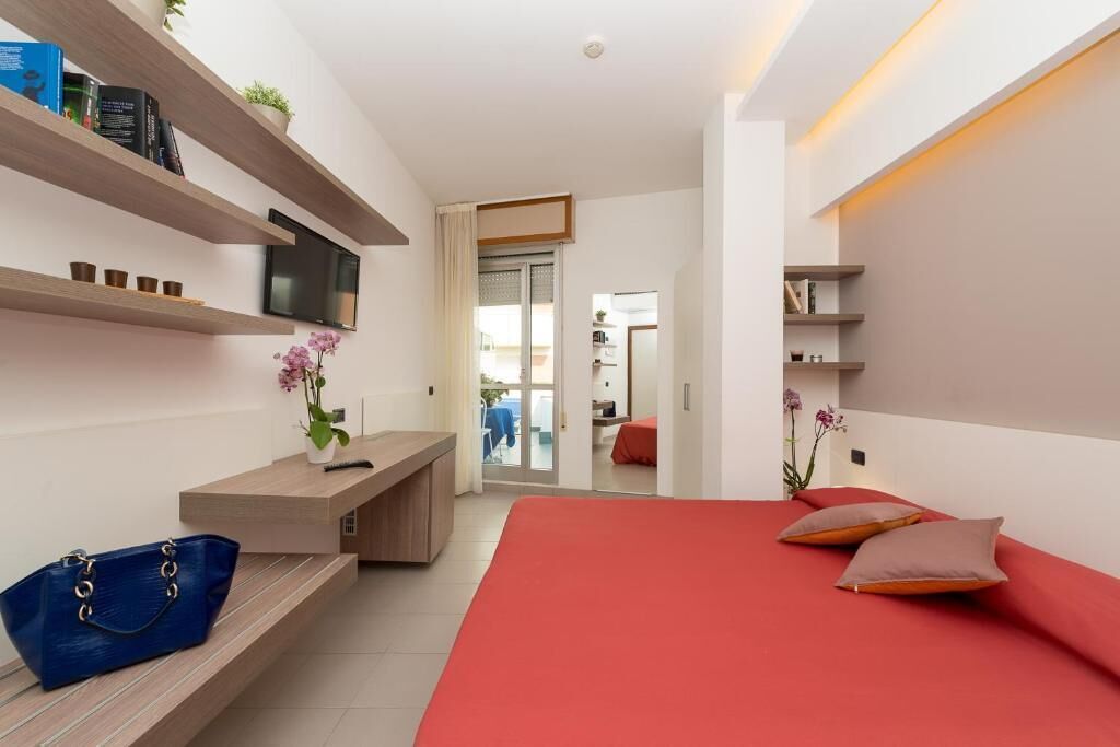 Coffres-forts dans les chambres, bureau, Wi-Fi gratuit