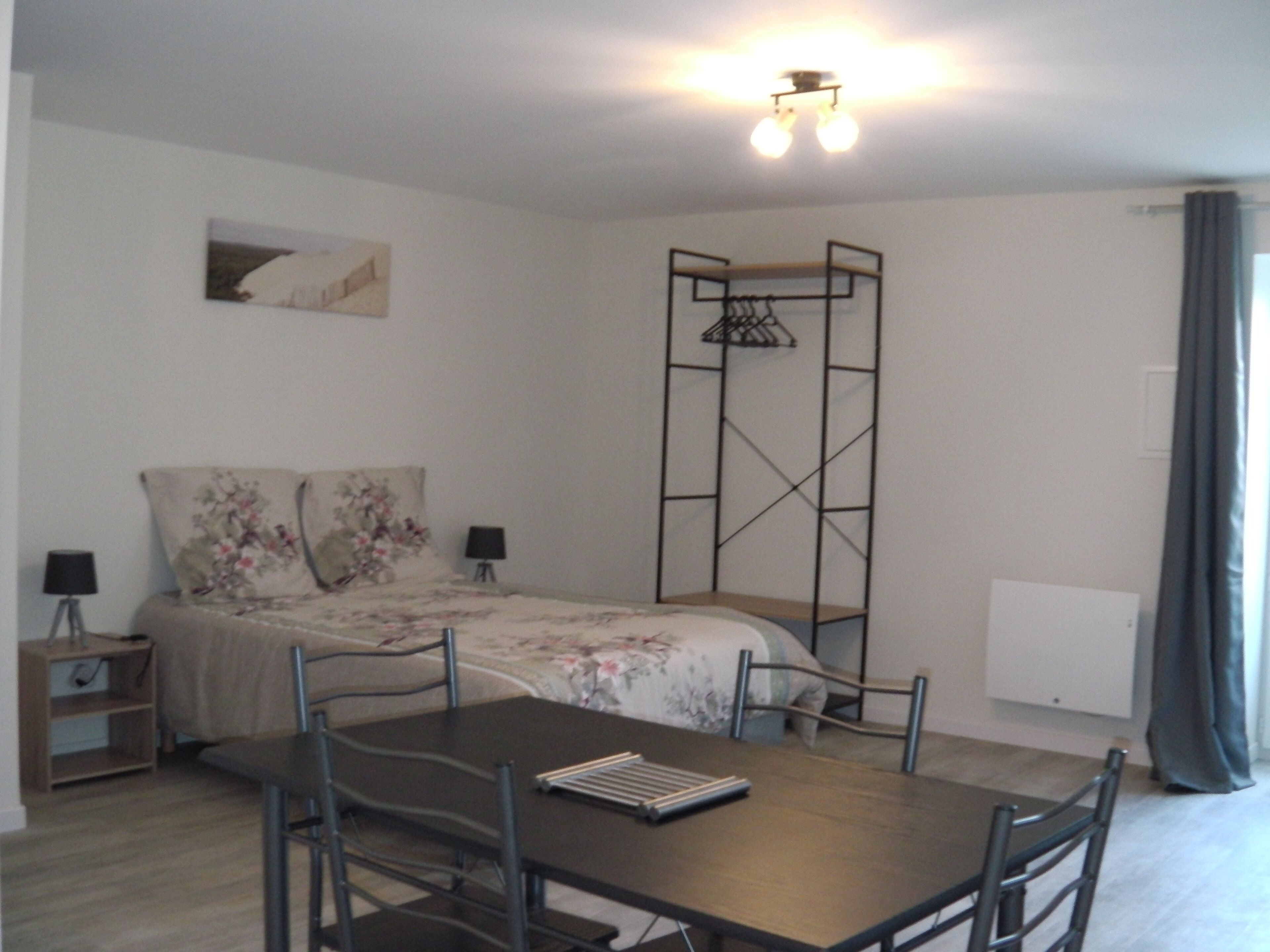 Internet, bed sheets