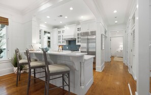 Fridge, microwave, oven, stovetop - Pelican & Palm - WaterColor Home & Golf Cart! (Santa Rosa Beach)