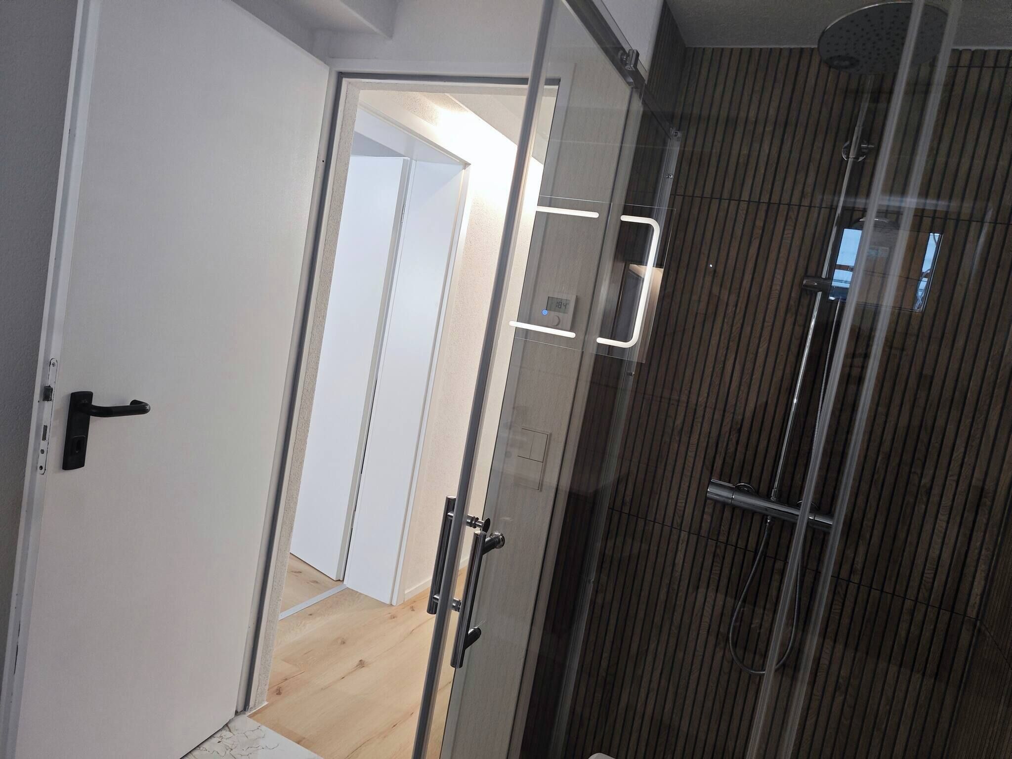 Apartment, 3 Schlafzimmer, Balkon, Gartenblick | Badezimmer