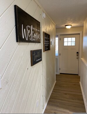 Apartment - Working 9 to Pine by Beyond Expectations w Views (Sevierville)
