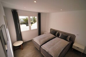 Strykjärn/strykbräda, wi-fi och sängkläder