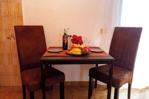 Dining - Rustic apartment: barbecue, garden, sea view (Santiago del Teide)