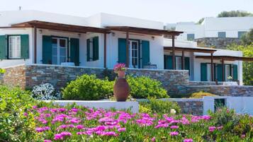 Fachada de la propiedad